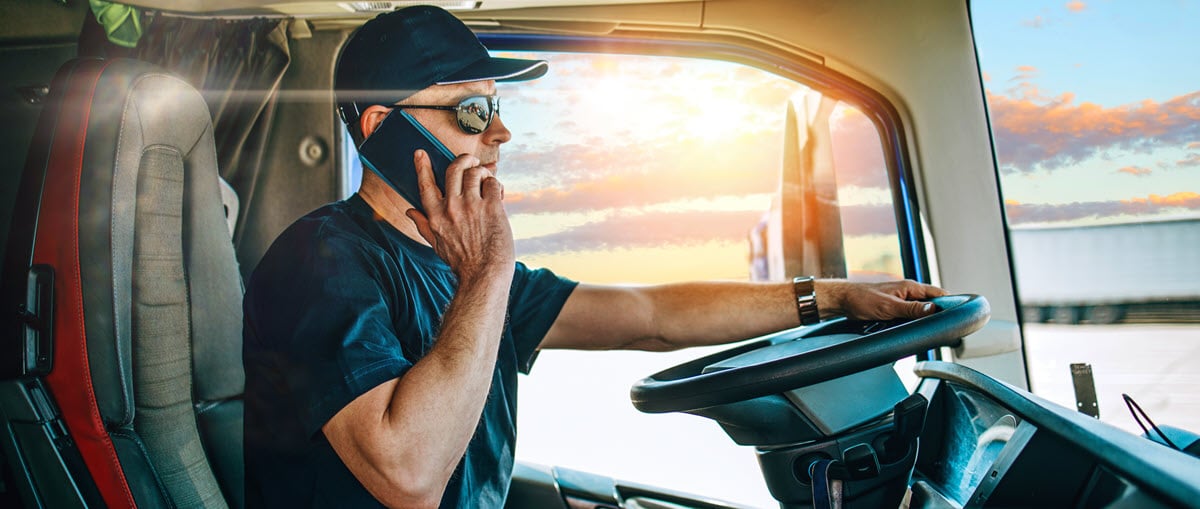 Distracted truck driver Kansas City Distracted truck driver Kansas City